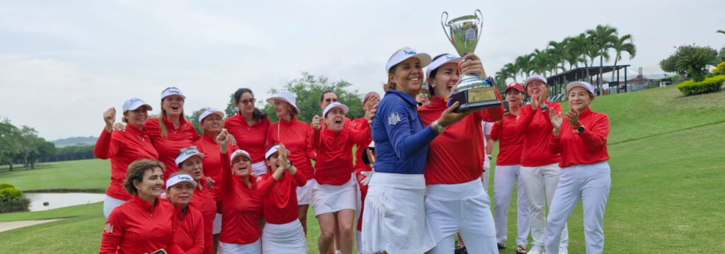 Ángela Vargas y Ángela Gómez levantan la Copa Ryder